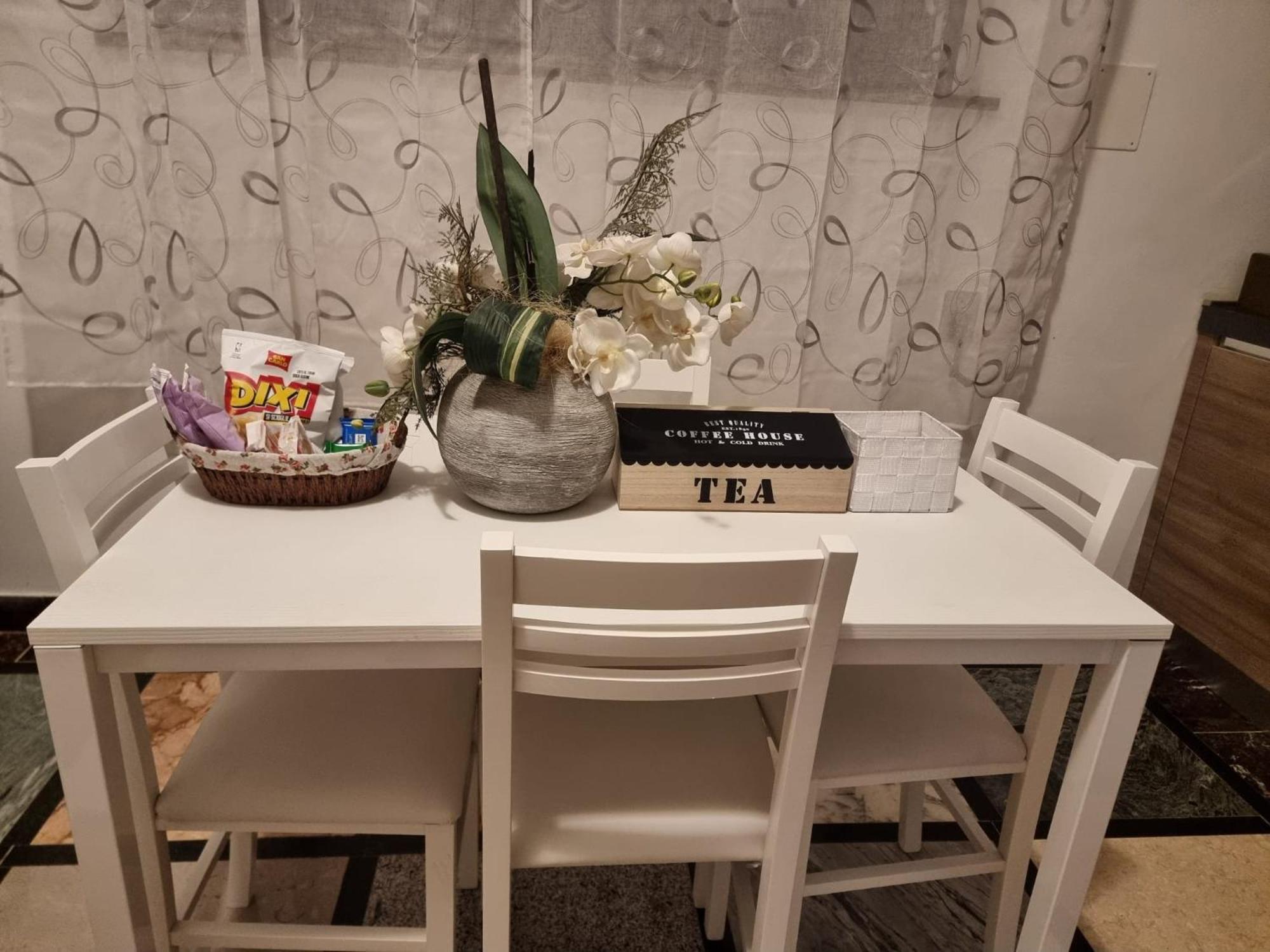You & Me Garibaldi Home Verona Center ภายนอก รูปภาพ